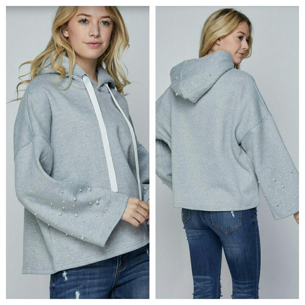 💎NWOT Gorgeous Gray Pearl Embellished Sweatshirt